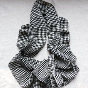 Lauren Ralph Lauren Women Lettuce Edge Wool Houndstooth Scarf